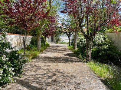 Maison - 276 m² - 8 pièces