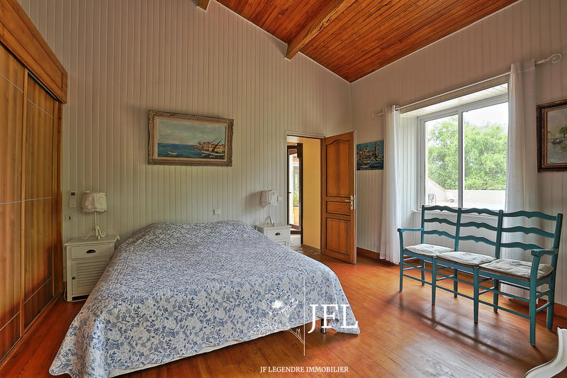 Maison ancienne - 203 m² - 7 pièces