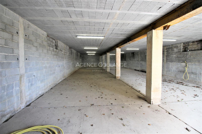 Local commercial - 235 m²