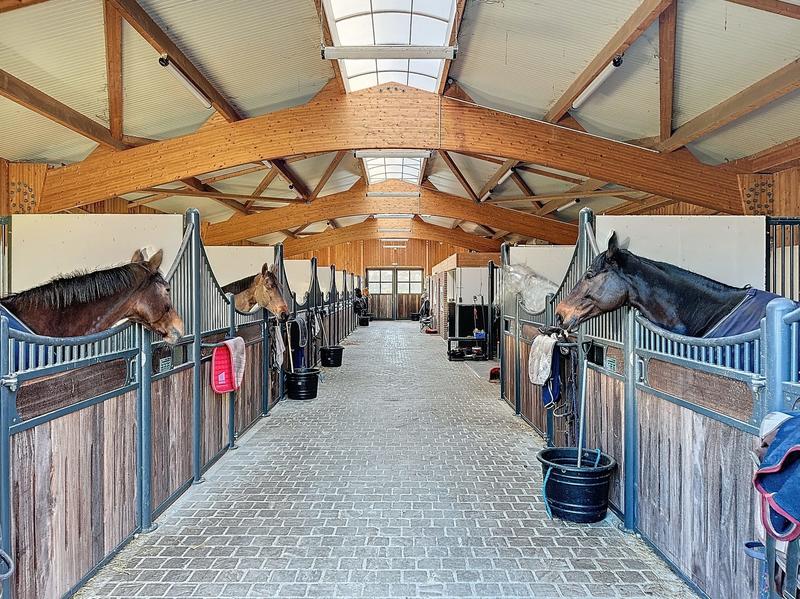 Maison - 285 m² - 5 pièces