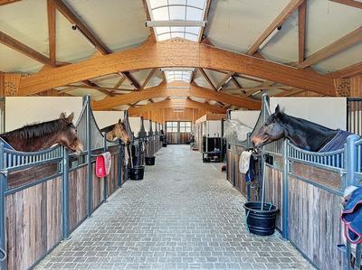 Maison - 285 m² - 5 pièces