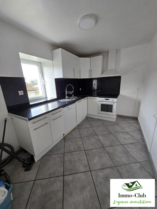 Maison traditionnelle - 82 m² - 4 pièces