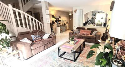 Maison - 165 m² - 6 pièces