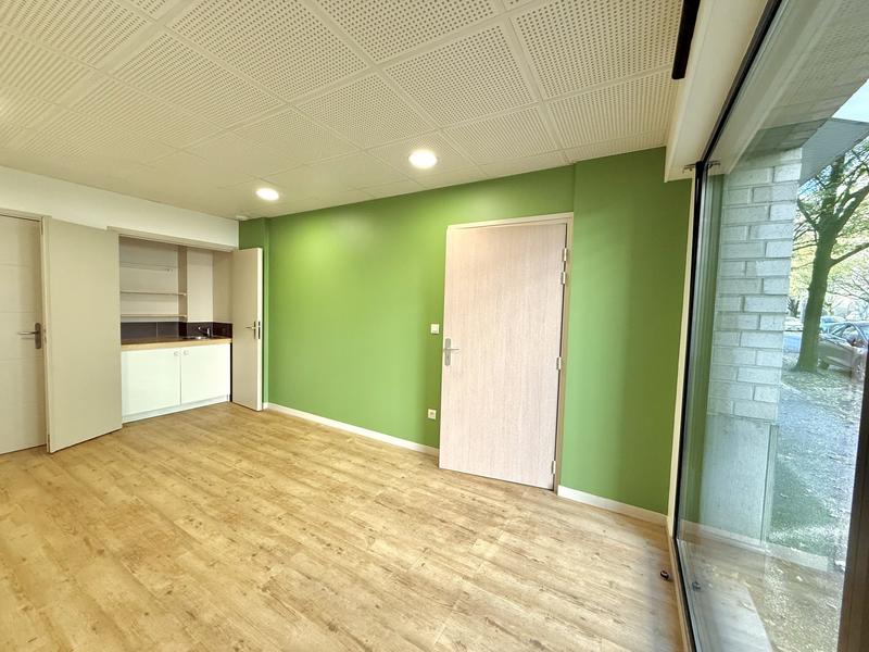 Local d'activités - 75 m²