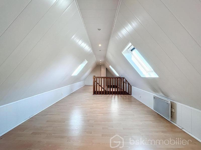 Maison traditionnelle - 141 m² - 7 pièces