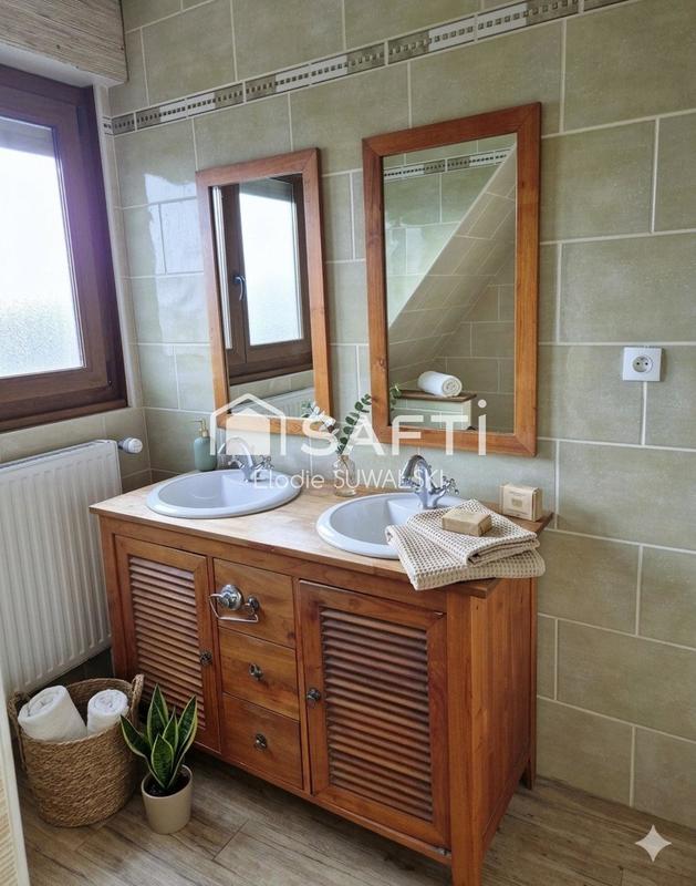 Maison - 85 m² - 5 pièces