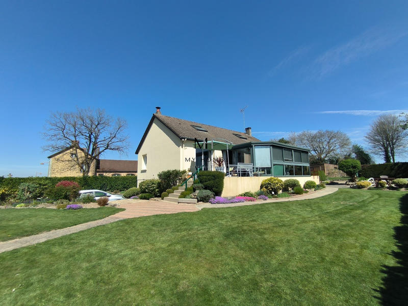 Maison - 131 m² - 6 pièces