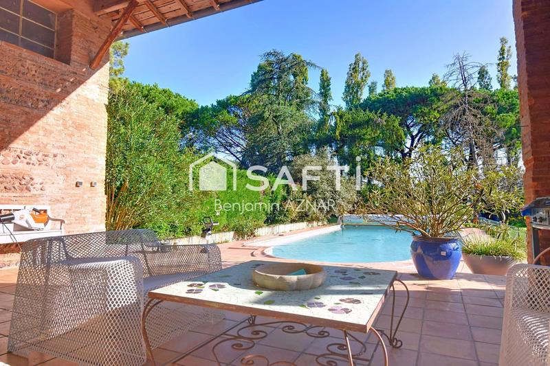 Maison de maîtres - 363 m² - 9 pièces