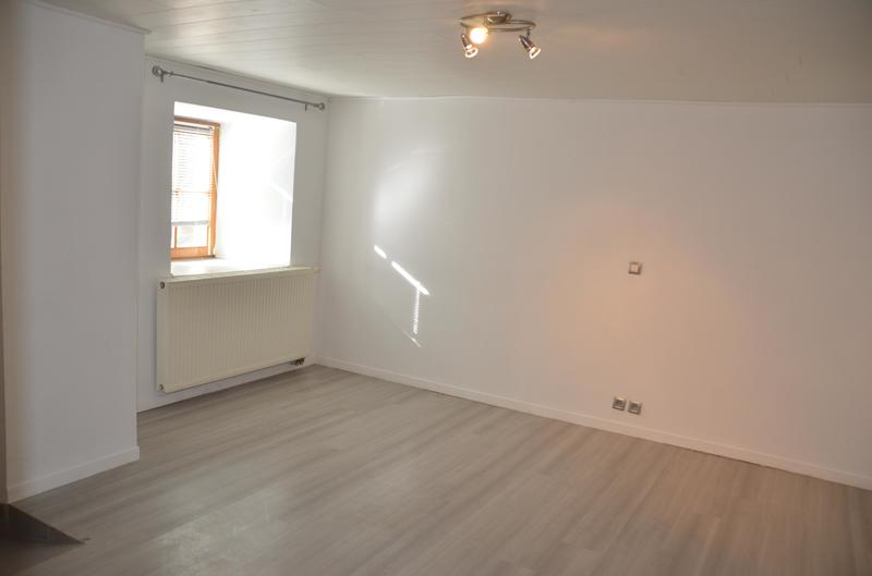 Maison en pierre - 212 m² - 6 pièces