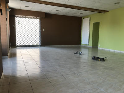 Local commercial - 174 m²