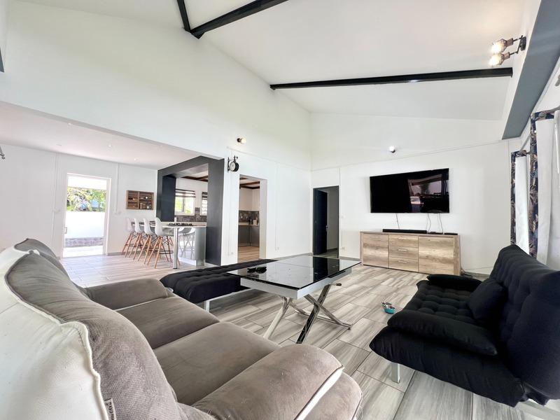 Maison - 180 m² - 6 pièces