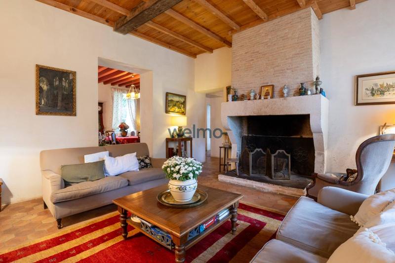 Maison - 451 m² - 10 pièces