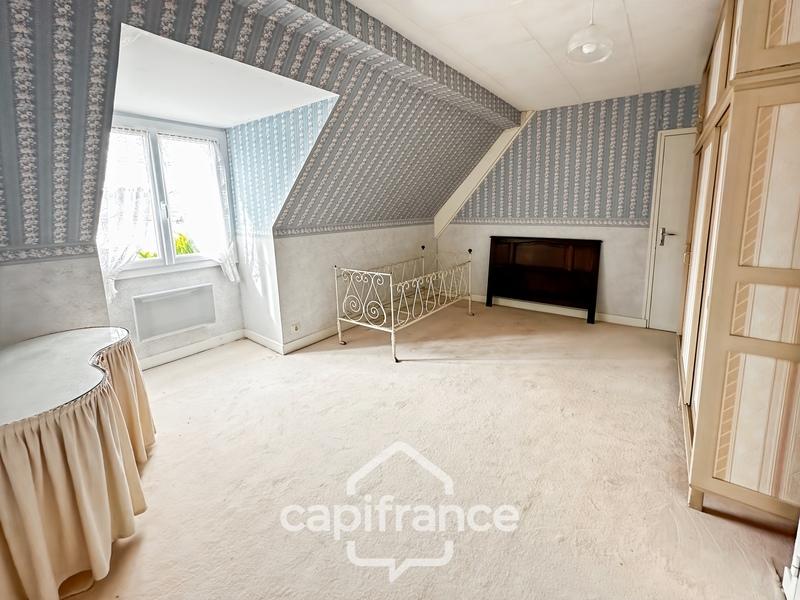 Maison - 151 m² - 8 pièces