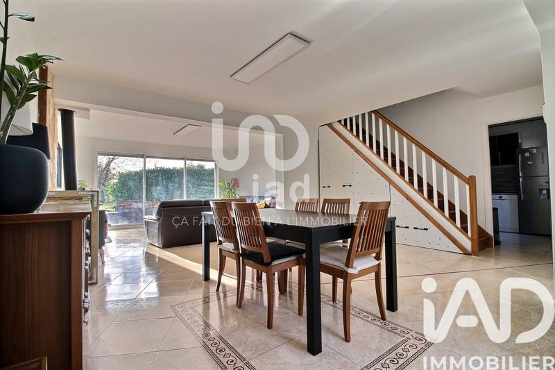 Maison - 149 m² - 8 pièces