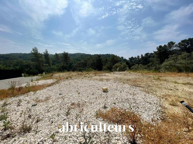 Terrain - 845 m²