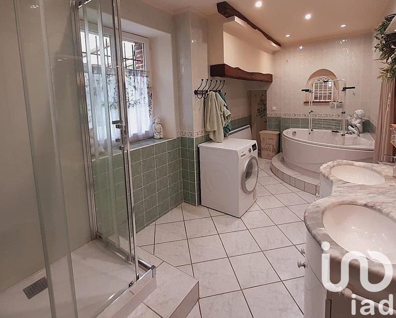 Maison - 198 m² - 5 pièces