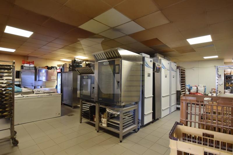 Fonds de commerce - 220 m²