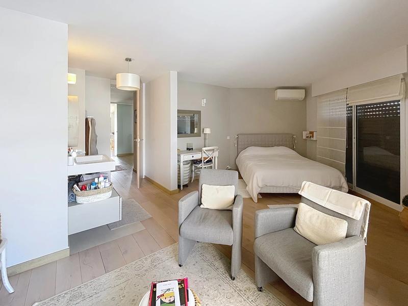 Appartement - 100 m² - 4 pièces