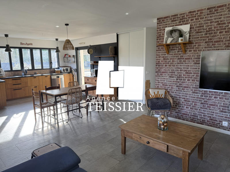 Villa - 99 m² - 4 pièces