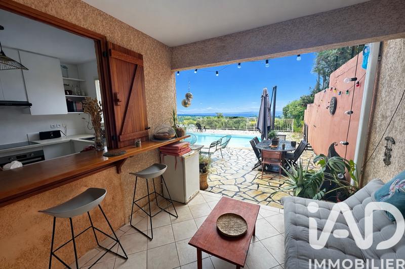 Maison - 187 m² - 10 pièces