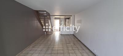 Maison - 82 m² - 5 pièces