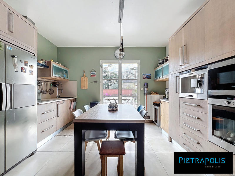 Maison traditionnelle - 178 m² - 5 pièces