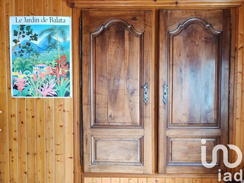 Maison - 239 m² - 9 pièces