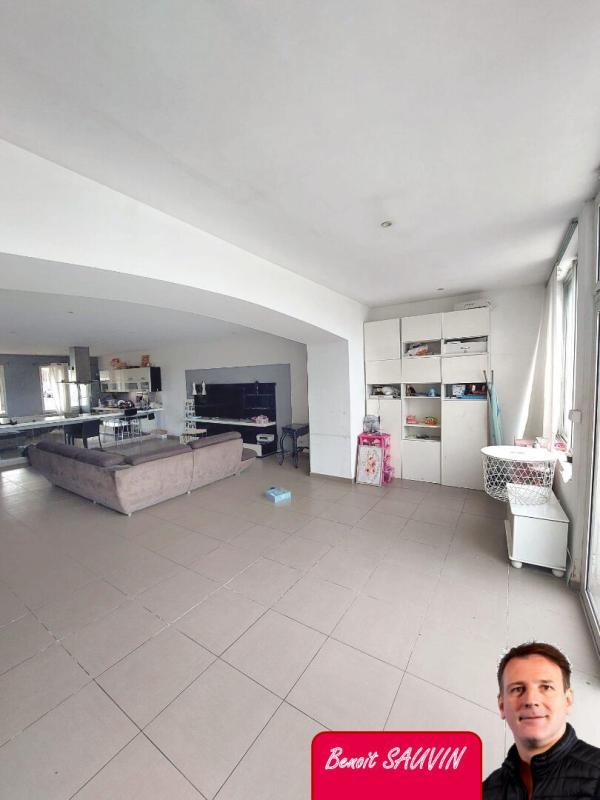 Maison - 159 m² - 5 pièces