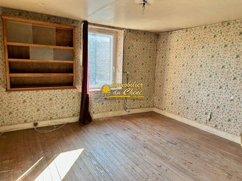 Maison - 110 m² - 9 pièces