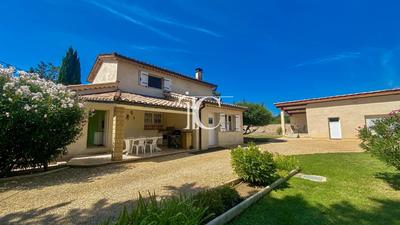 Maison - 87 m² - 5 pièces