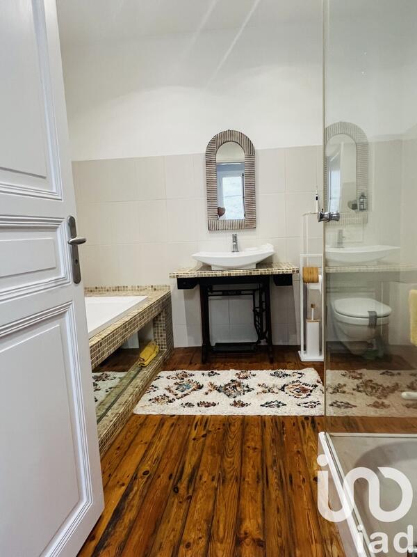 Maison - 189 m² - 8 pièces