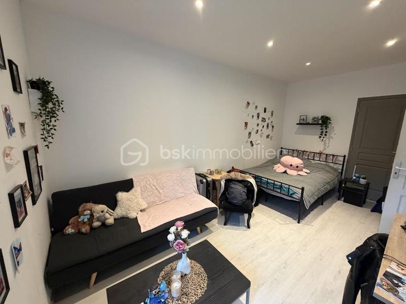 Maison - 230 m² - 6 pièces