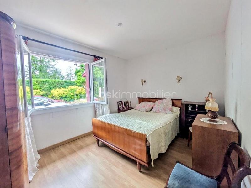 Maison traditionnelle - 117 m² - 6 pièces