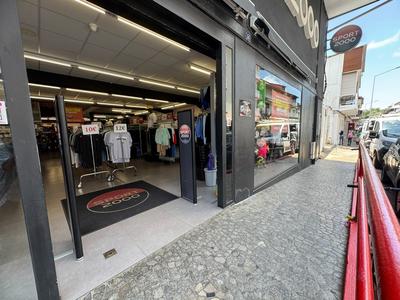 Local commercial - 851 m²