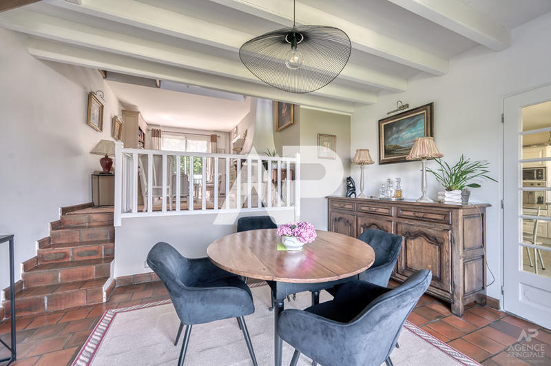 Maison - 140 m² - 7 pièces