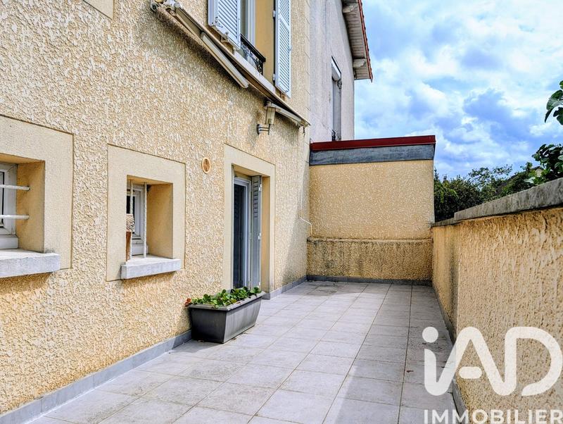 Maison - 88 m² - 5 pièces