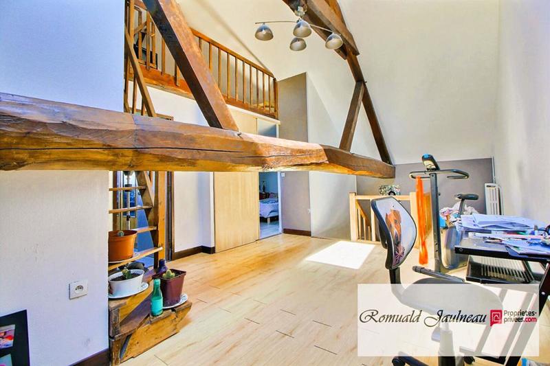 Maison - 256 m² - 8 pièces