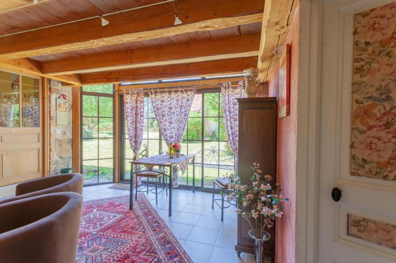 Propriété - 331 m² - 12 pièces