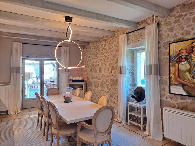 Maison - 297 m² - 7 pièces