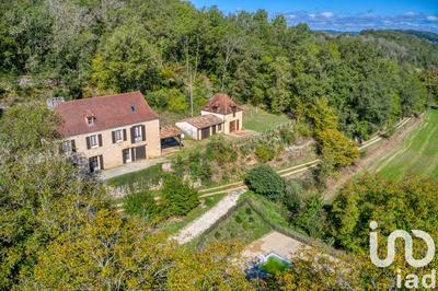 Maison - 180 m² - 7 pièces