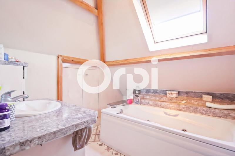 Maison - 122 m² - 7 pièces