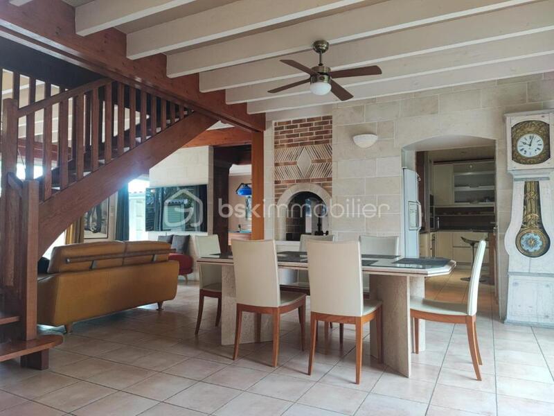 Maison - 258 m² - 6 pièces