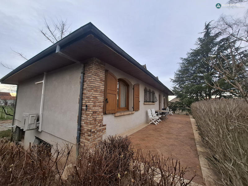 Maison traditionnelle - 149 m² - 5 pièces