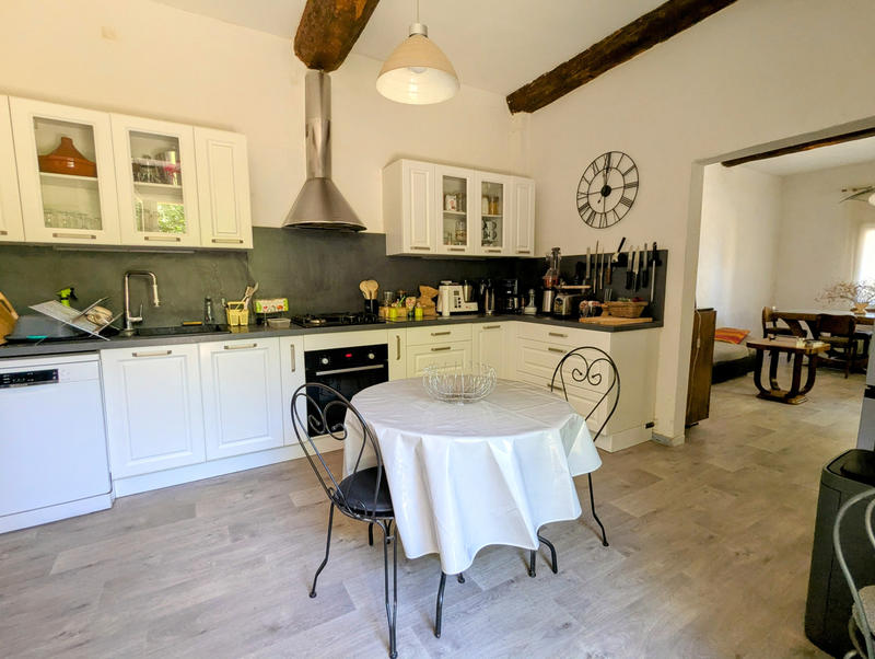 Propriété - 300 m² - 9 pièces