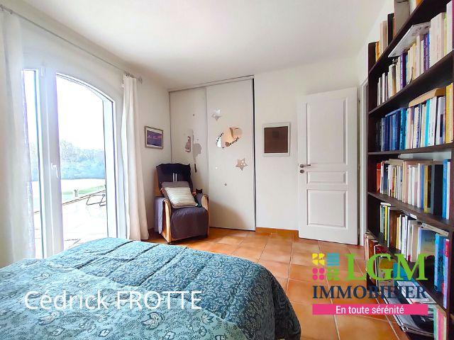 Maison - 195 m² - 5 pièces