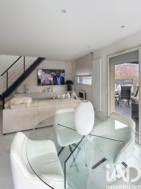 Maison - 90 m² - 3 pièces