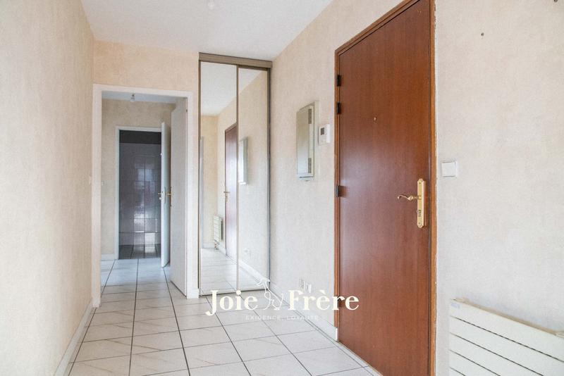 Appartement - 80 m² - 3 pièces