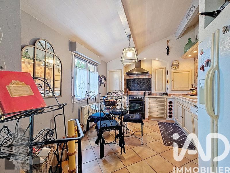 Maison - 228 m² - 8 pièces