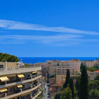 Appartement - 95 m² - 4 pièces