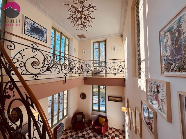 Propriété - 280 m² - 10 pièces